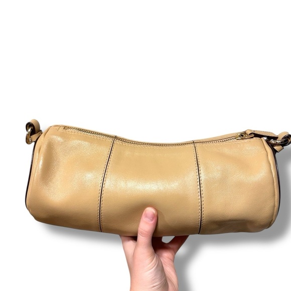 Manu Atlier Cylinder Chic Tan Leather Barrel Bag - Picture 4 of 9